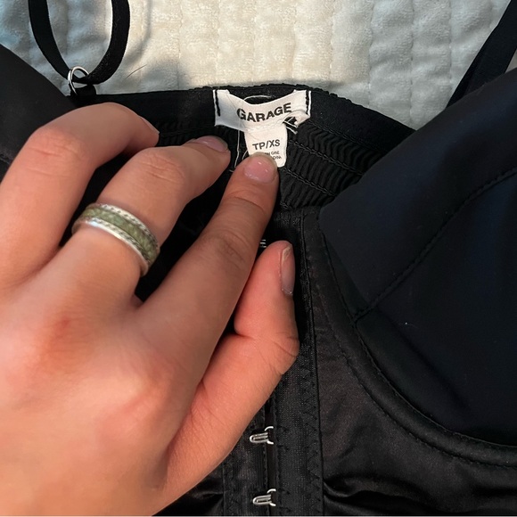 Black silk corset - Picture 2 of 4